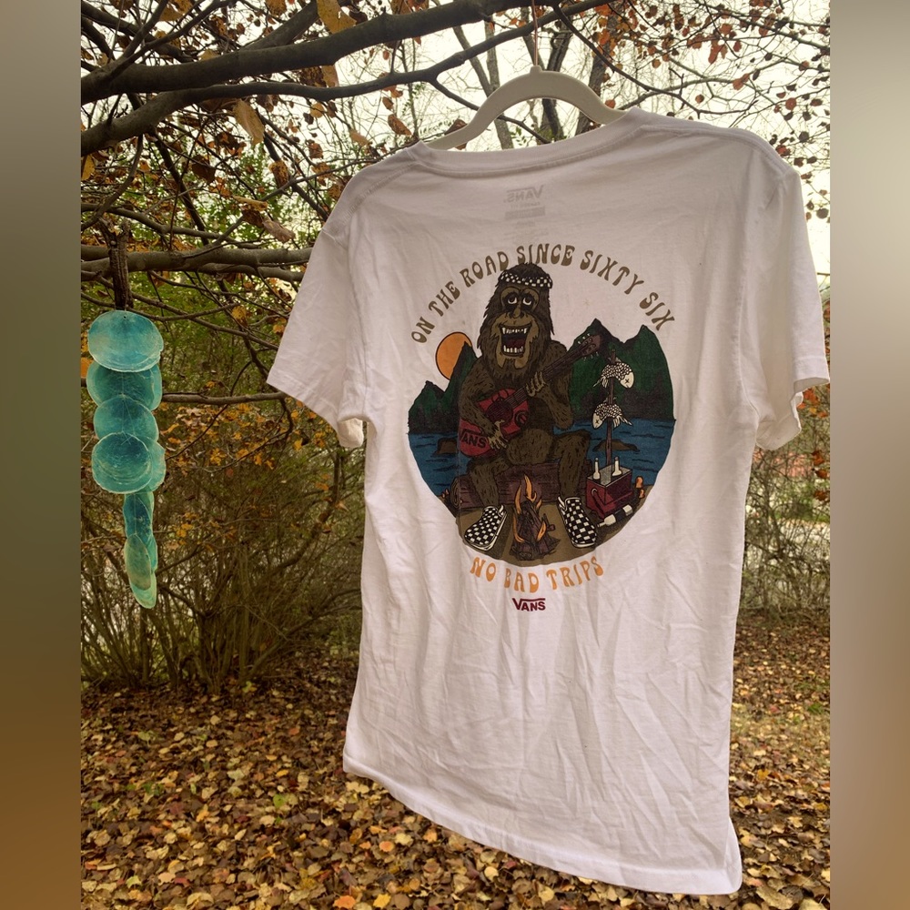 🛹 VANS Unisex size SM graphic T 🛹